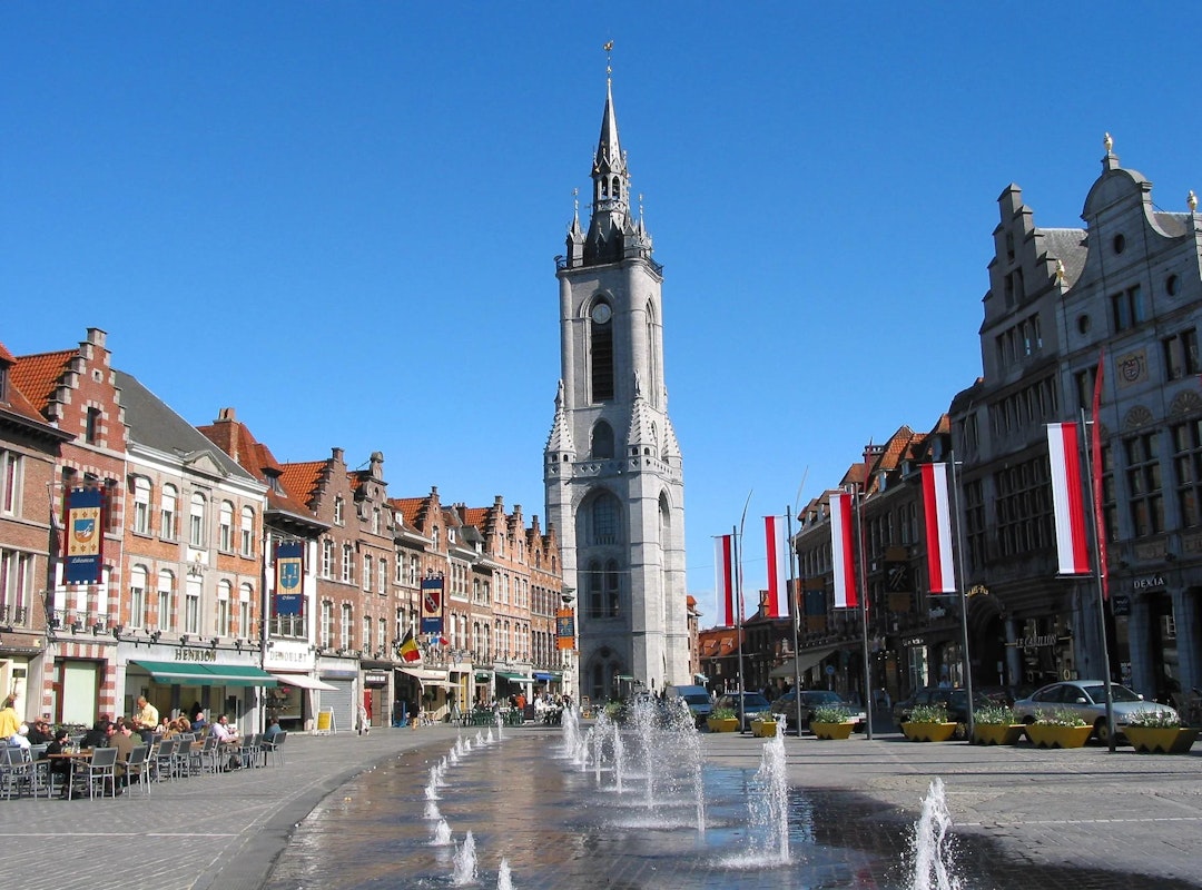 图尔奈 (Tournai)